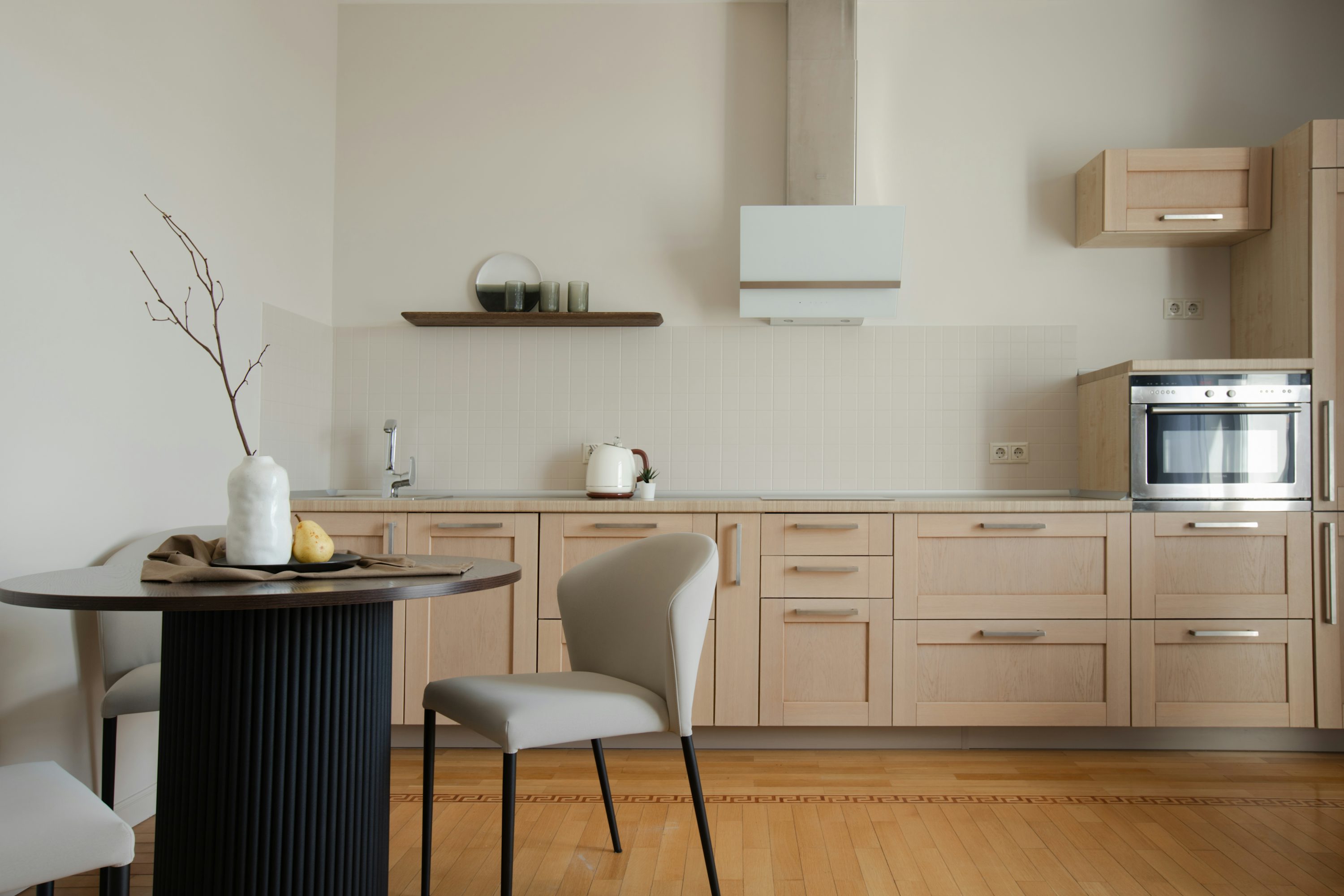 Minimal and clean kitchen with organized surfaces